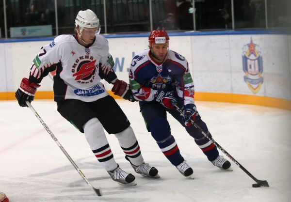 Anton Belov (left) - Sputnik International