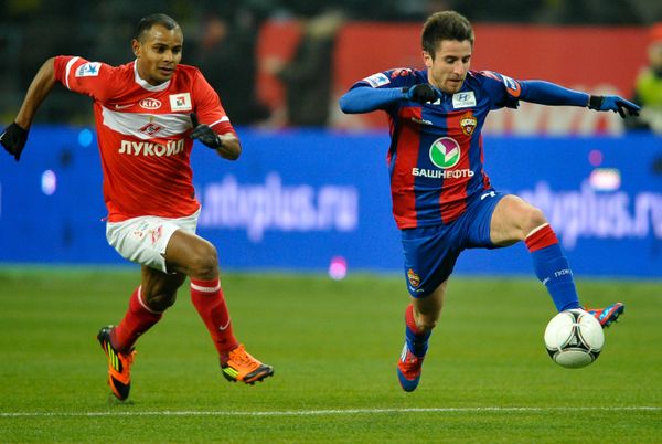 Zoran Tosic (right) - Sputnik International