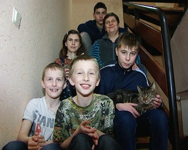 The Russian government has approved a law that obligates couples who want to adopt a child to get special training beforehand The Russian government has approved a law that obligates couples who want to adopt a child to get special training beforehand - Sputnik International