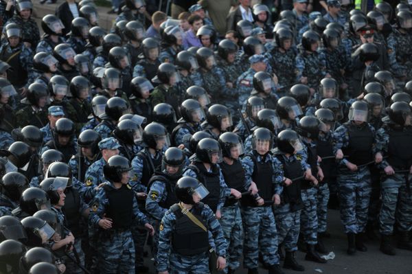 Russian Police Break Up Anti-Putin Rally - Sputnik International