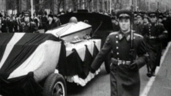 Tomb of Unknown Soldier Memorial Opened in Moscow 45 Years Ago - Sputnik International