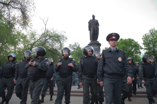 Anti-Putin Camp Dispersed by Police at Chistye Prudy  - Sputnik International