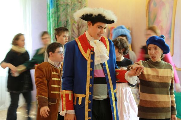 Students at St. George's school rehearse a play for their end-of-term celebrations - Sputnik International