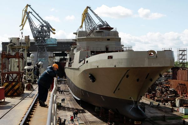 The construction of the Ivan Gren landing ship started in 2004, but has been delayed due to a lack of financing and skilled workers - Sputnik International