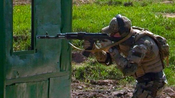 Quick Fire and Tank Maneuvers Highlight New Combat Training  - Sputnik International