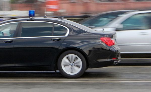 Putin Cracks Down on Car Sirens Used by Officials - Sputnik International