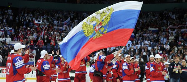 Russian hockey team celebrate after victory over Slovakia at the world hockey championships - Sputnik International
