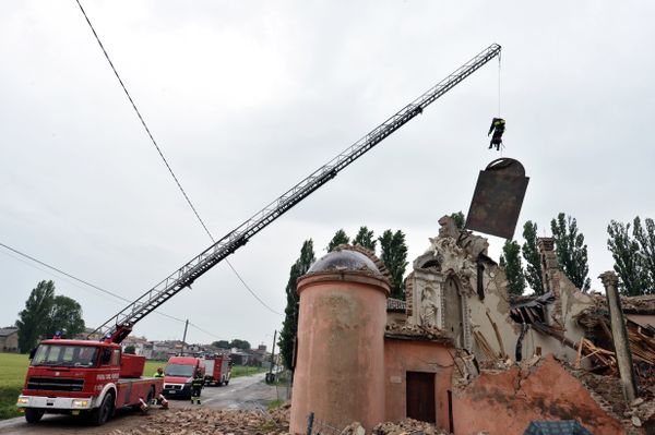 A 6.0-magnitude quake north of Bologna on Sunday killed seven people, injured over 50, and destroyed dozens of old buildings - Sputnik International