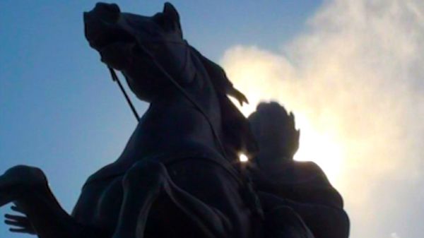 Restorers Clean “Bronze Horseman” in St. Petersburg  - Sputnik International