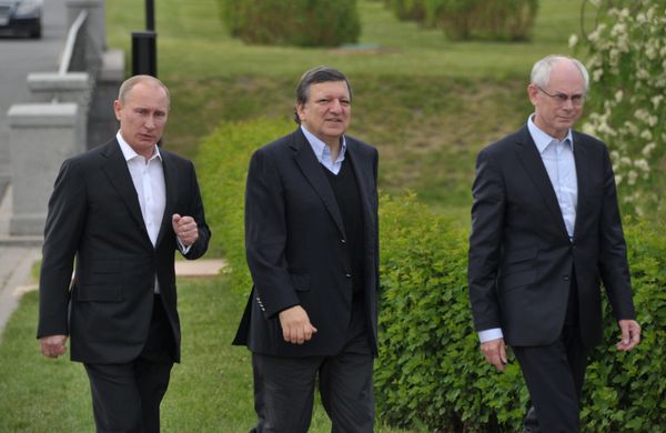 The summit started on Sunday with an informal dinner attended by Putin, Barroso and Van Rompuy - Sputnik International