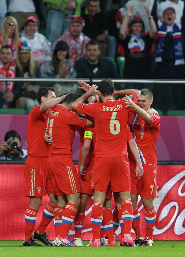 Russians shoot to the top of Group A and become the team to beat - Sputnik International