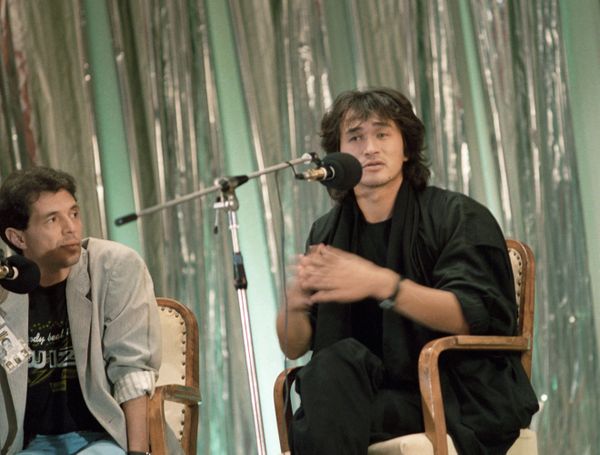 Viktor Tsoi: From Loafer to Lone Genius Viktor Tsoi: From Loafer to Lone Genius - Sputnik International