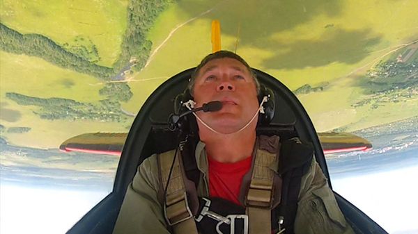 Yak-52 Stunt Planes Take to the Air - Sputnik International