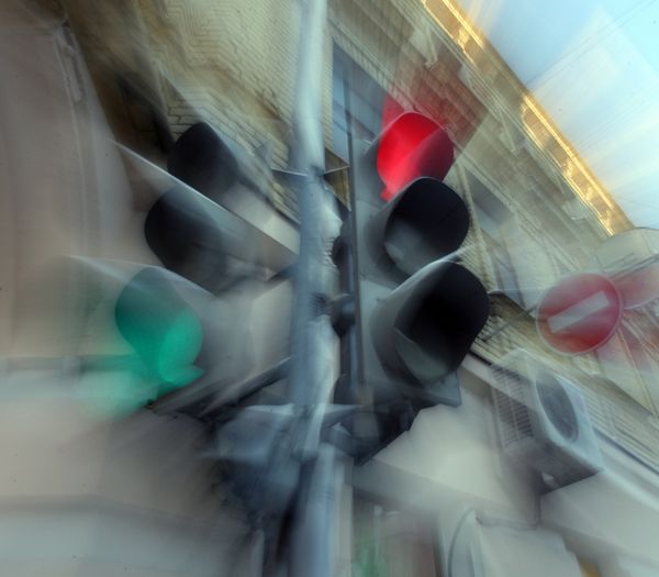 Cops Blame Driving Through Red Light on ‘30th Frame’          - Sputnik International