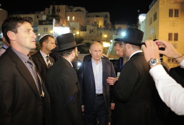 Vladimir Putin Visits Church of the Holy Sepulcher Vladimir Putin Visits Church of the Holy Sepulcher - Sputnik International