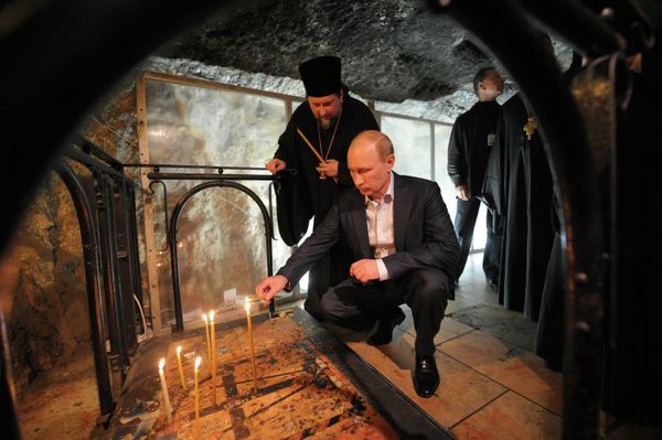 Vladimir Putin Visits Church of the Holy Sepulcher Vladimir Putin Visits Church of the Holy Sepulcher - Sputnik International