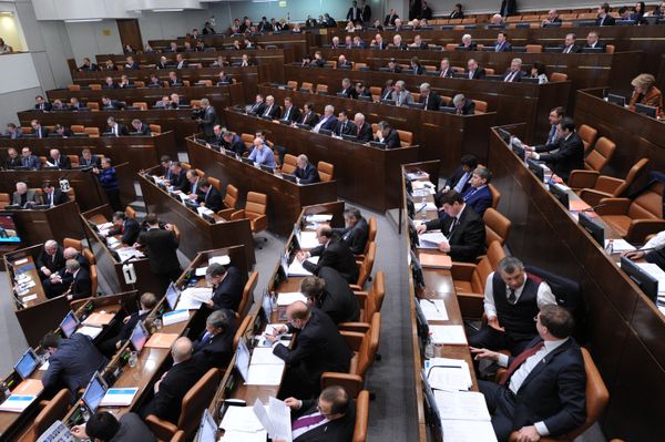 Russian Senators Propose Legalizing Handguns - Sputnik International