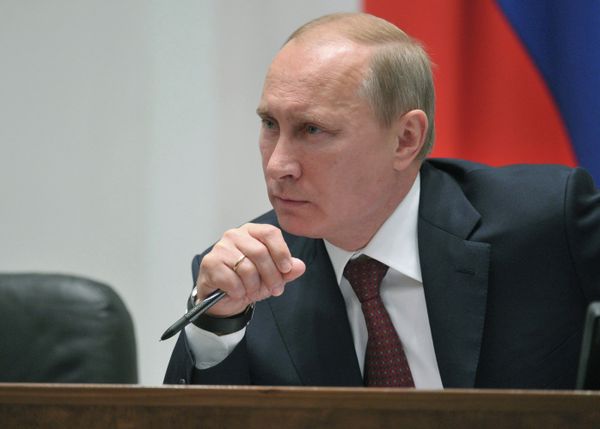 Vladimir Putin (1) and Raul Castro (2) - Sputnik International