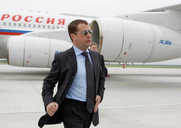 Dmitry Medvedev will head his country’s delegation at the opening ceremony of the 2012 Olympic Games in London on Friday Dmitry Medvedev will head his country’s delegation at the opening ceremony of the 2012 Olympic Games in London on Friday - Sputnik International