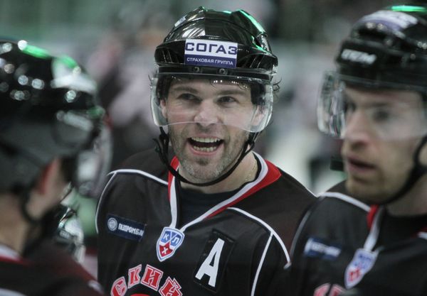 KHL: Avangard Beats Sibir to Top East         - Sputnik International
