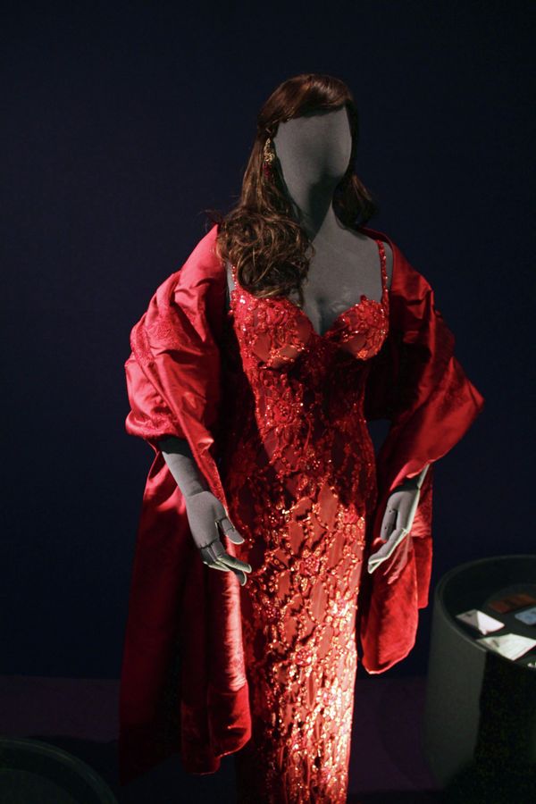 Clothes and Accessories of 007 and His Women at London Exhibition  - Sputnik International