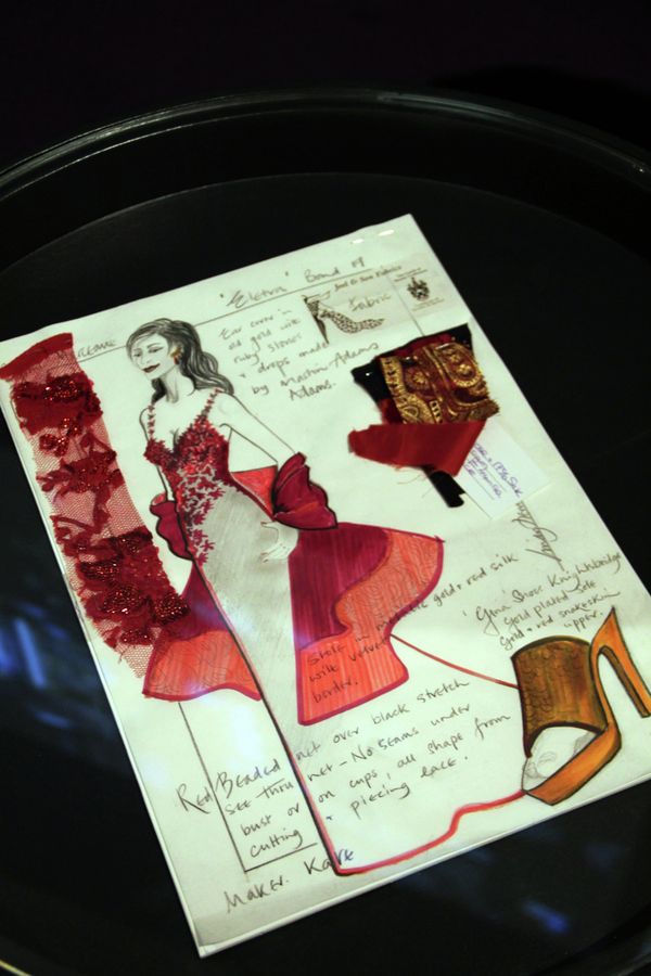 Clothes and Accessories of 007 and His Women at London Exhibition  - Sputnik International