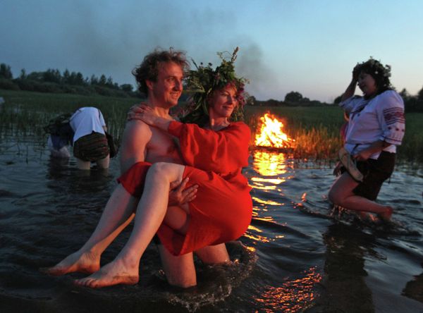 Ivan Kupala celebrations on the shores of Lake Ilmen - Sputnik International