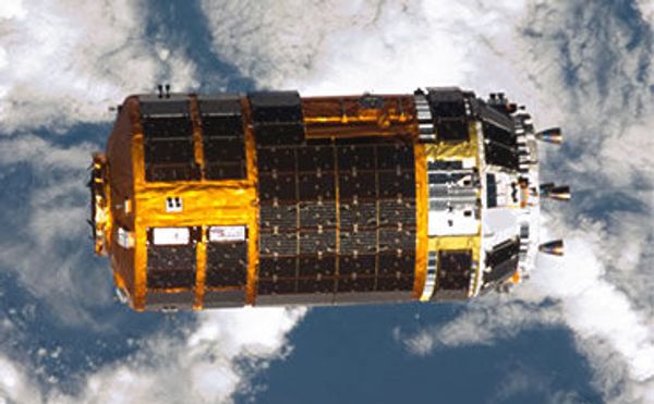 The 16.5-ton spacecraft carries waste material from the ISS, including used experiment equipment and used clothes - Sputnik International