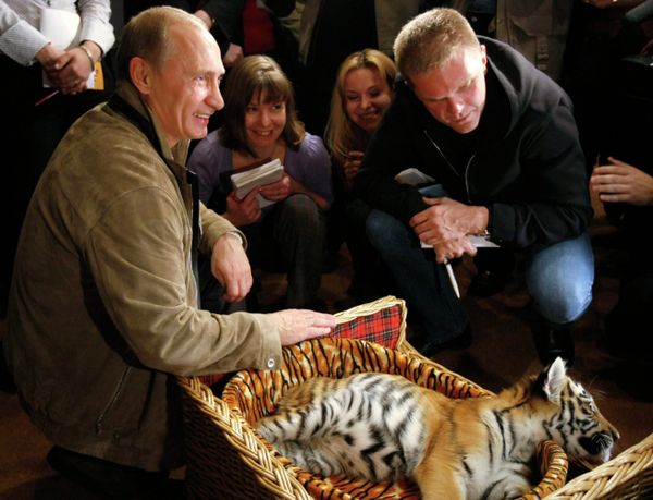 Vladimir Putin’s Four-legged Gifts  - Sputnik International