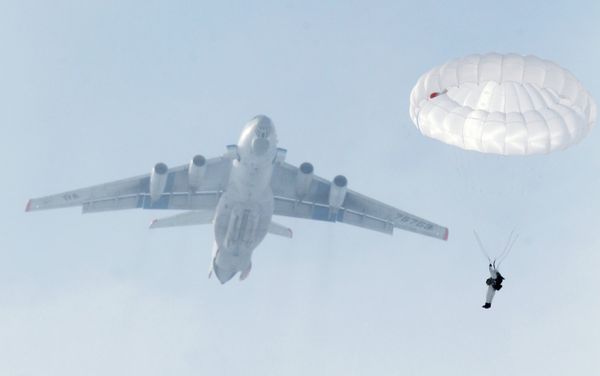Skydivers: Born to Fly Skydivers: Born to Fly - Sputnik International