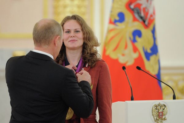 President bestows state awards on Russian Olympic medalists at the Grand Kremlin Palace President bestows state awards on Russian Olympic medalists at the Grand Kremlin Palace - Sputnik International