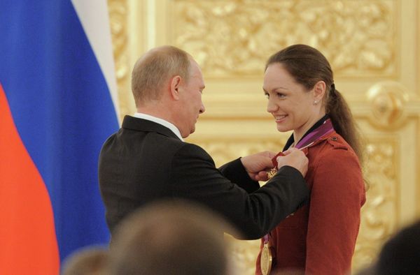 President bestows state awards on Russian Olympic medalists at the Grand Kremlin Palace President bestows state awards on Russian Olympic medalists at the Grand Kremlin Palace - Sputnik International