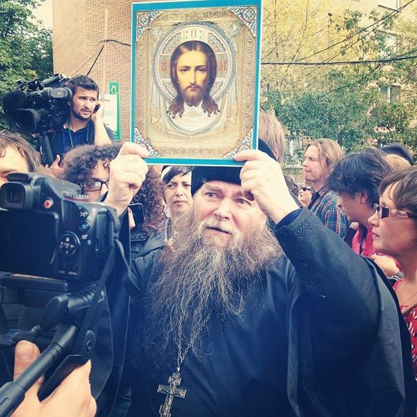 Russian Orthodox Church Asks for Mercy for Pussy Riot          - Sputnik International