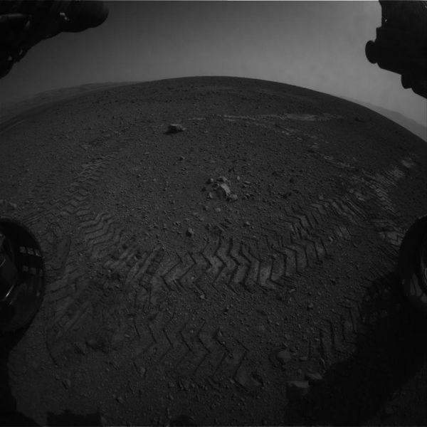NASA’s Curiosity Makes First Test Drive on Mars          - Sputnik International
