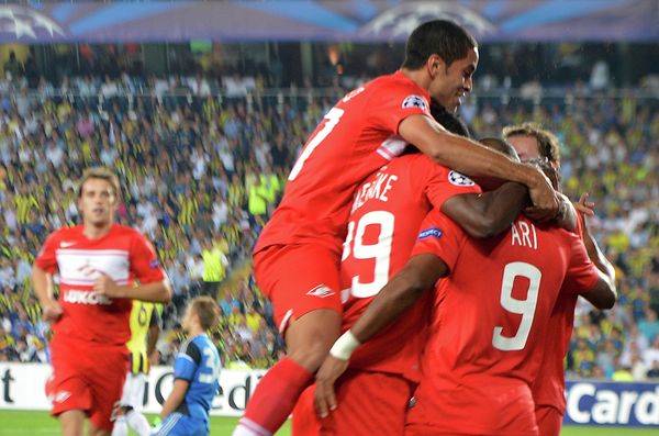 Spartak players celebrating after Brazilian striker Ari's goal - Sputnik International