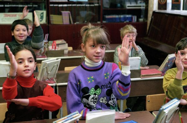 Back to School or How Moscow School Students Changed in the Past 50 Years Back to School or How Moscow School Students Changed in the Past 50 Years - Sputnik International