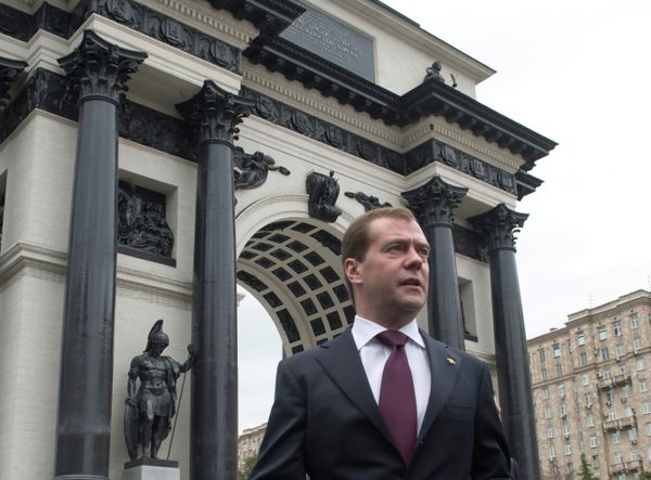 Medvedev Opens Triumphal Arch and 1812 Patriotic War Museum - Sputnik International