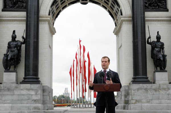 Medvedev Opens Triumphal Arch and 1812 Patriotic War Museum Medvedev Opens Triumphal Arch and 1812 Patriotic War Museum - Sputnik International