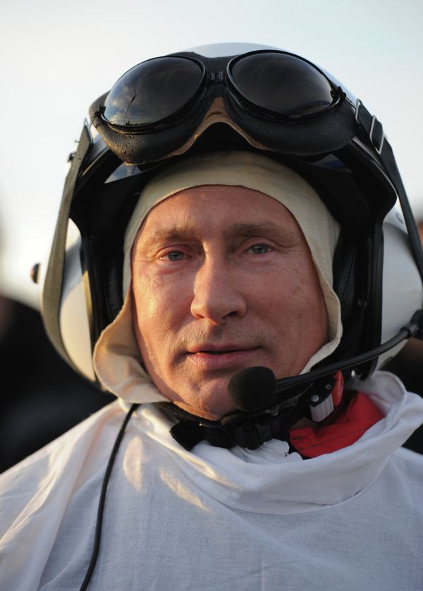 Vladimir Putin Takes Part in Flight of Hope Project Vladimir Putin Takes Part in Flight of Hope Project - Sputnik International