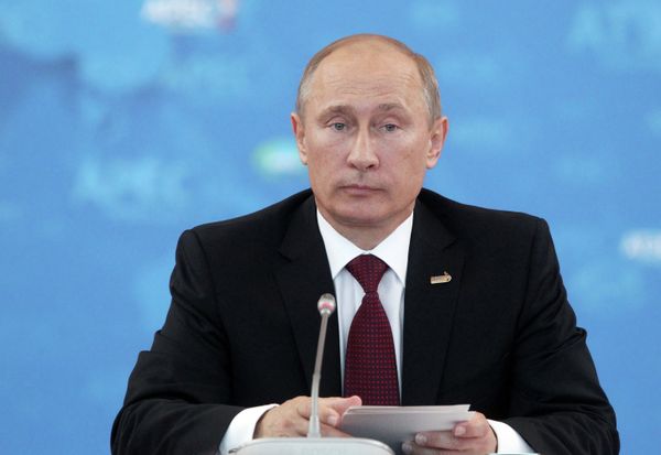 Президент России Владимир Путин на втором пленарном заседании лидеров экономик АТЭС Президент России Владимир Путин на втором пленарном заседании лидеров экономик АТЭС - Sputnik International