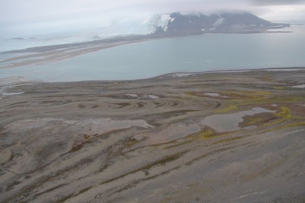 Russian Arctic Expedition Finds New Island Russian Arctic Expedition Finds New Island - Sputnik International