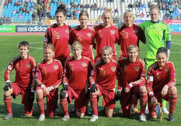 Football: Russia’s Women Thrash Macedonia  - Sputnik International