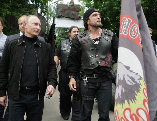 Putin Rides with the Night Wolves - Sputnik International