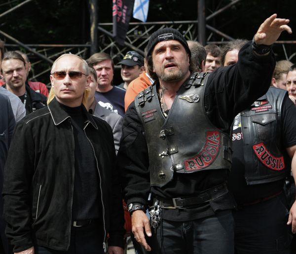 Putin Rides with the Night Wolves - Sputnik International