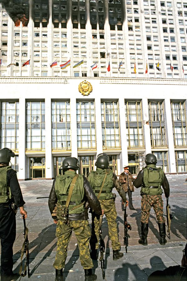 Tanks on Moscow’s Streets During October 1993 Revolt  - Sputnik International