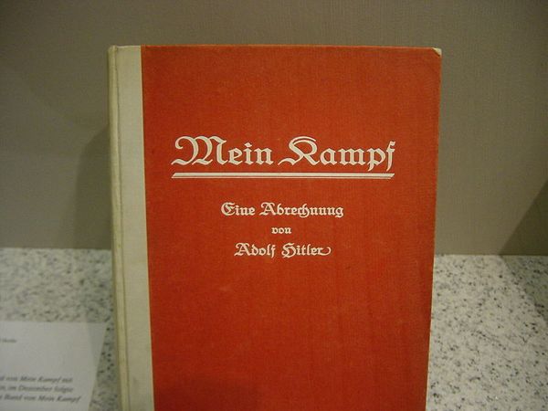 Russian Fined $3,000 for Posting Mein Kampf          - Sputnik International