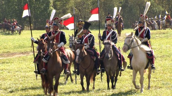 Dragoons, Lancers Fight “Enemy” Forces During Reenactment - Sputnik International
