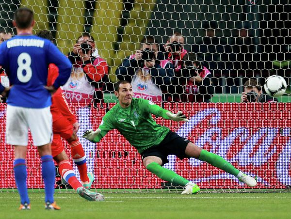 Russia Beat Azerbaijan 1-0 to Maintain Winning Run  - Sputnik International