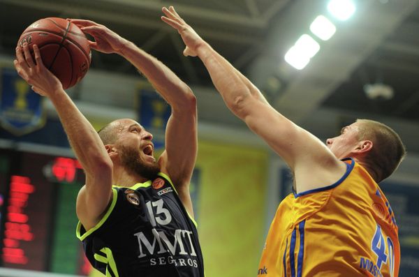 Khimki Scrapes First Euroleague Win over Real         - Sputnik International
