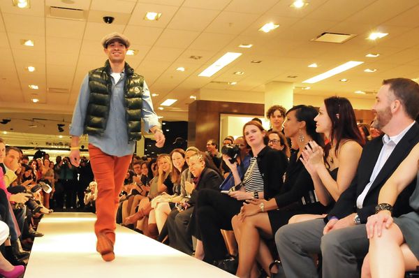 The hottest “nerds” in the Washington area put their calculators away to strut their stuff on the catwalk as models in Microsoft’s third annual “Geek 2 Chic” fashion show held at Bloomingdale’s - Sputnik International